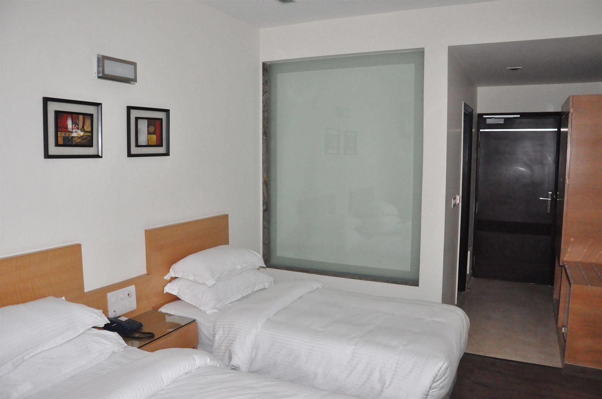 Hotel Metropolitan Delhi Kültér fotó